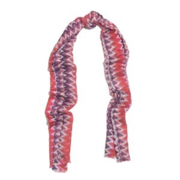 Red and Purple Chevron Pattern 100% Viscose Scarf - Picture 2 of 4